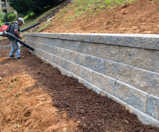 Retaining Walls project image from Live Oaks Landscapes